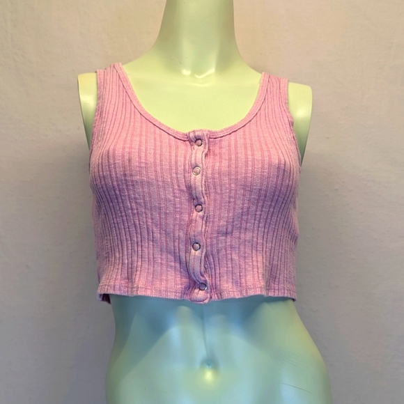 🩷FREE🩷 Wild Fable Midriff Button-up Tank with Any Purchase of $8 or More 👇 - Picture 4 of 5